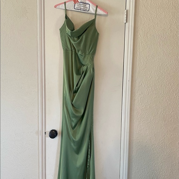 Moda Glam Penelope Dress in Sage Green for Bridesmaid/Prom/Homecoming — Size 2 - Picture 7 of 10